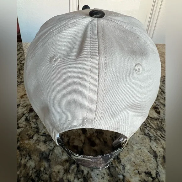 "Praise The Lord" White & Camo Trucker Hat - Picture 3 of 6